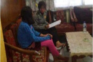 YI, pasangan selingkuh saat dimiintai keterangannya di ruang Unit PPA Mapolres Kuningan.