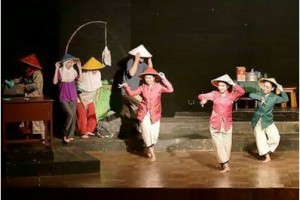 Pementasan Lakon Dalam Ruang Terbatas.