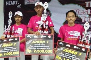 Siswa SMK KarNas , Apit Juara 1 HTSC Jabar 