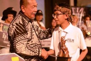 Jey mendapat ucapan selamat dari mantan wakil gubernur Jabar, Ddeddy Mizwar.