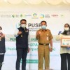 Gubernur Jabar berfoto bersama usai meresmikan Program Puspa.
