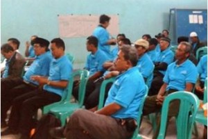 Puluhan petani jari apung saat mengikuti sosialisasi dampak fenomena Umbalan.