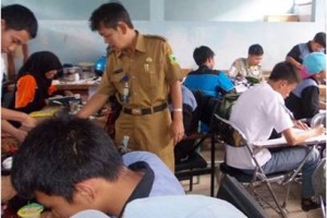 Sejumlah siswa smk saat pelatihan di BLK Kuningan.